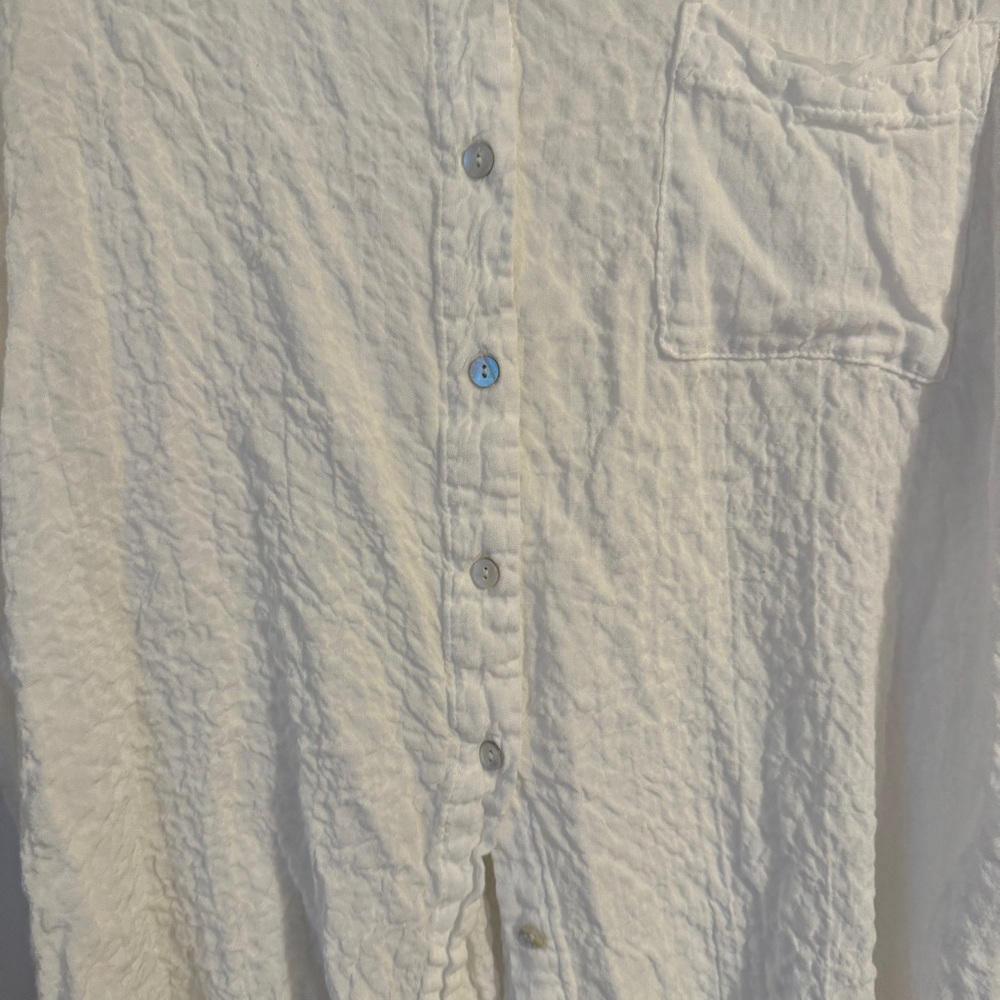 White Buttonup - Picture 5 of 8